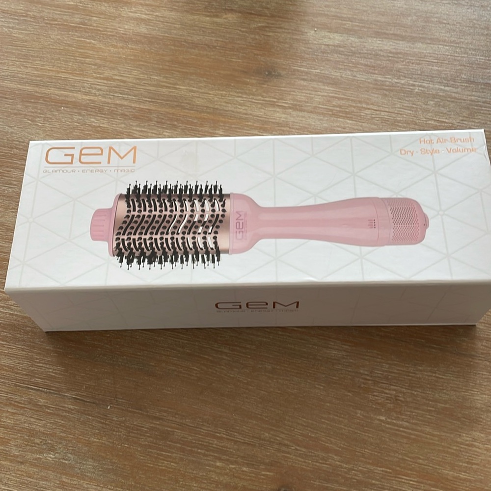 New in Box GEM  Hot Air Brush Dry Style Volume Pink